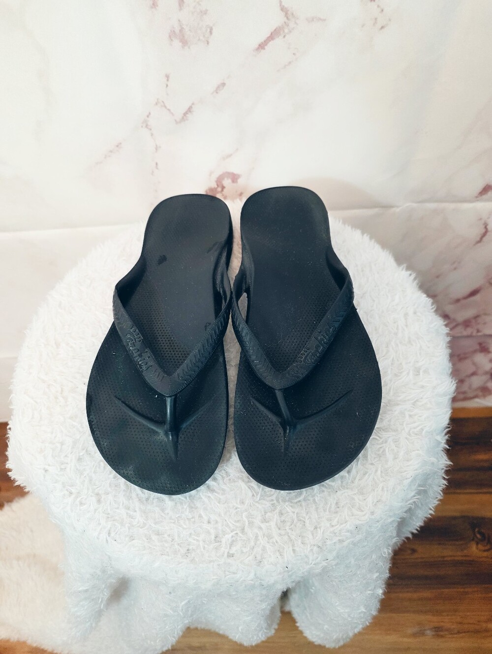 AArchies Arch Support Flip Flops Black Orthopedic Recovery Sandals 7-7.5